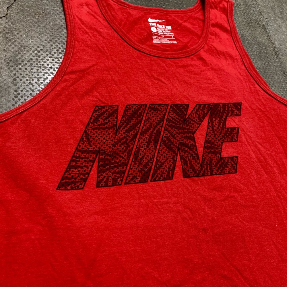 Nike Tank - Picture 2 of 4
